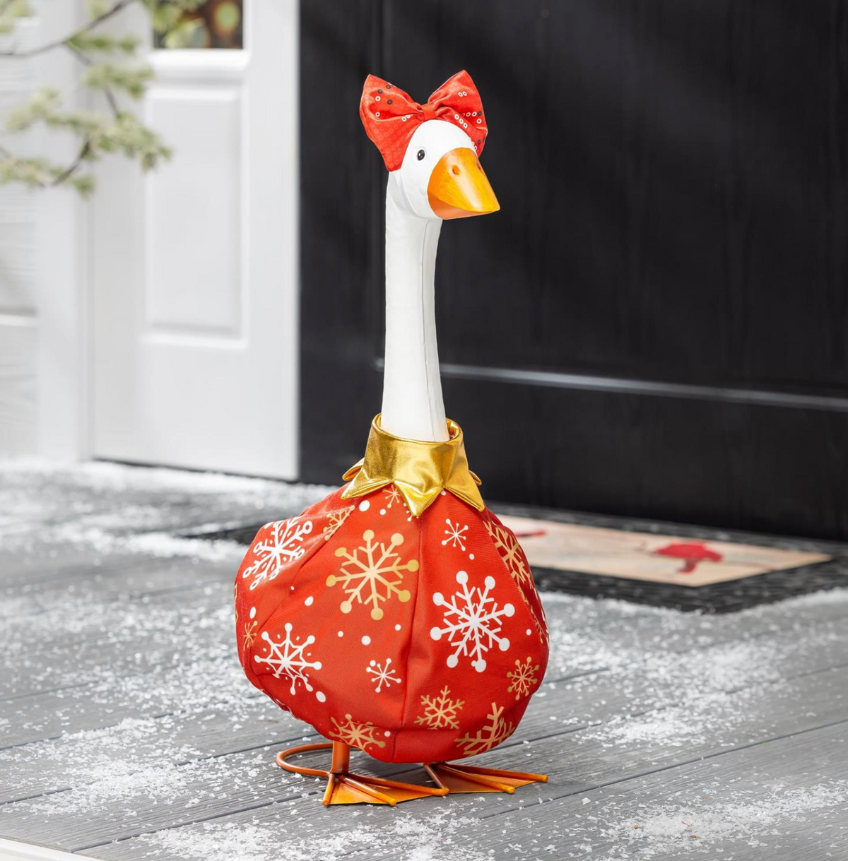 Evergreen Porch Goose Ornament Outfit