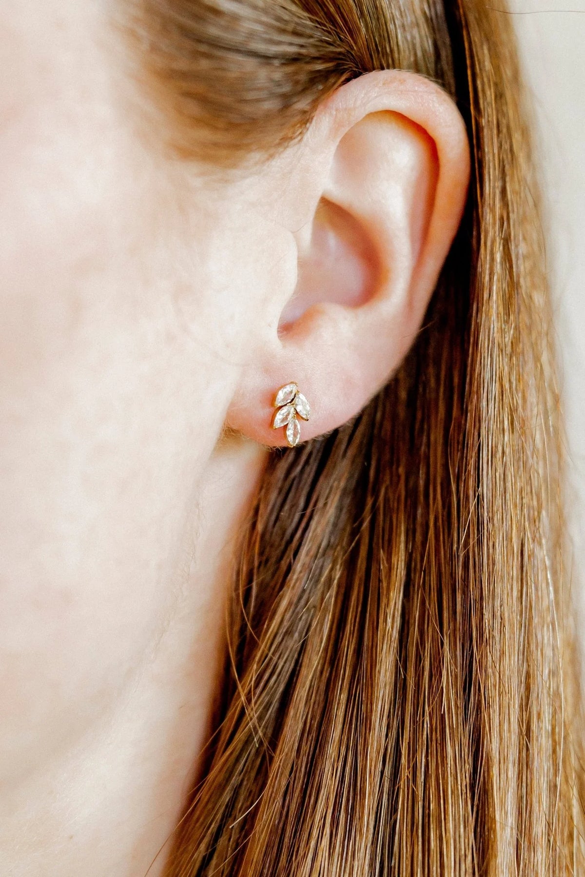 Linny Co Laurel Gold Screw Back Stud Earrings